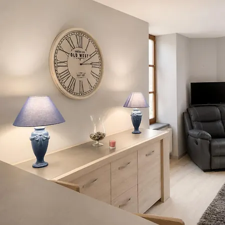 아파트 Bright Apartment, View Of Cathedrale Saint-flour *