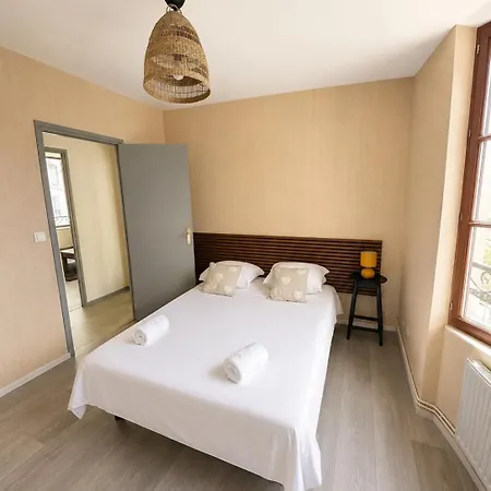 아파트 Bright Apartment, View Of Cathedrale Saint-flour *